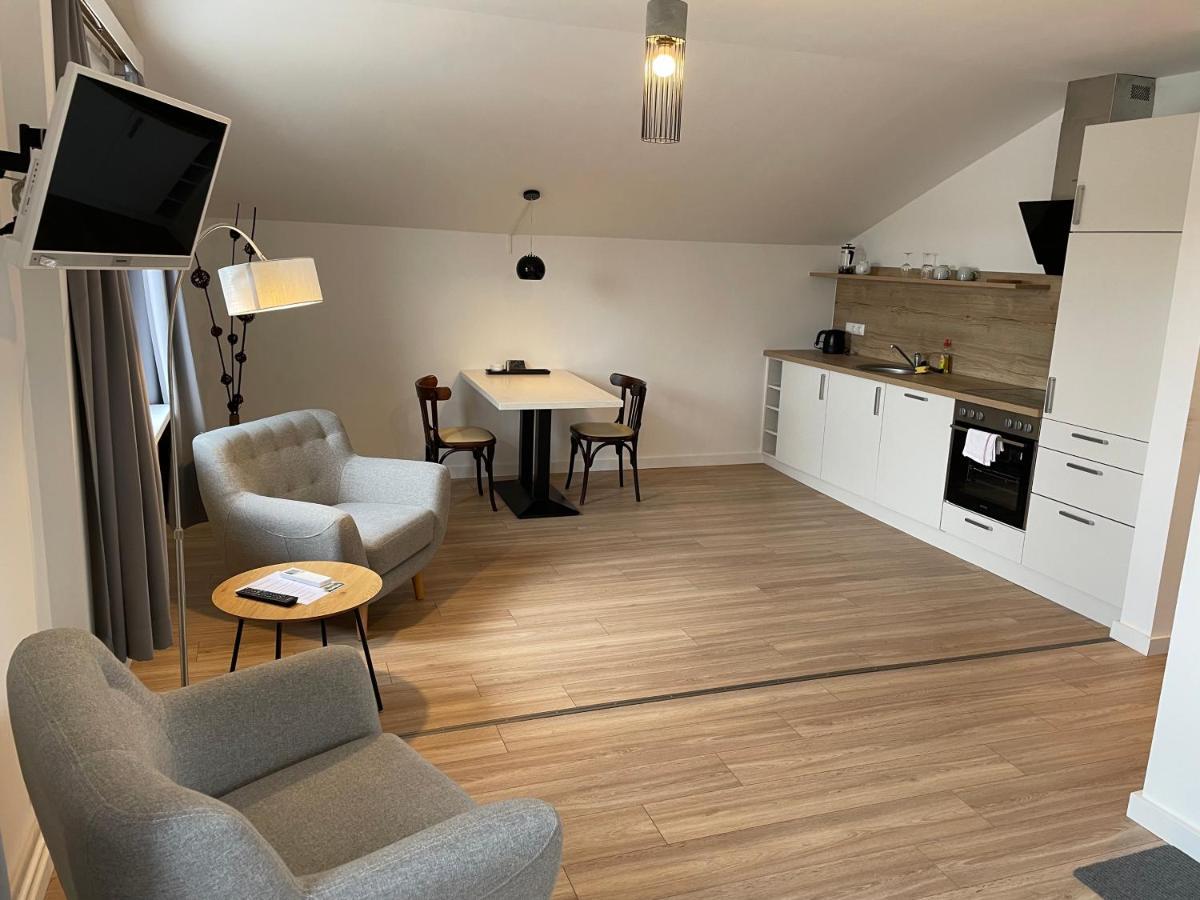 Apartment mit Balkon